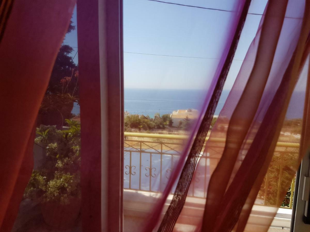 Villa "Eva" - Entire Beachfront Holiday Home - 4S Agia Marina  외부 사진